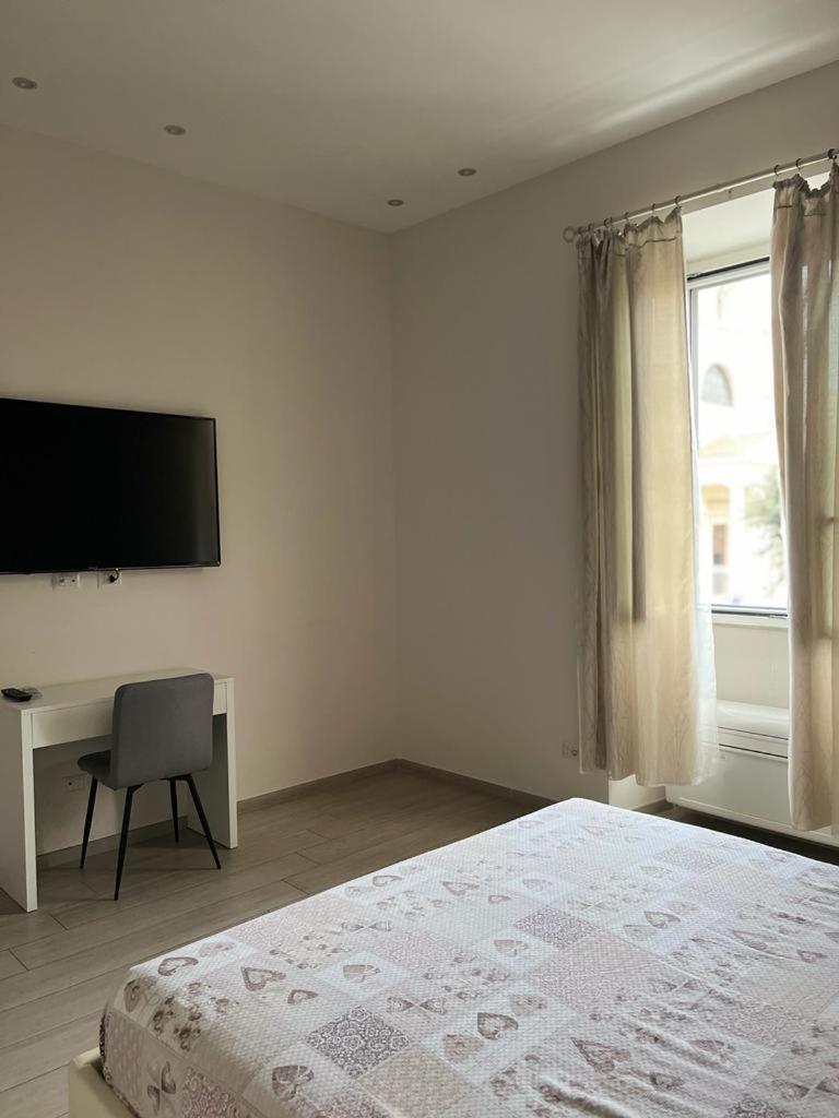 Hotel La Piazzetta Anzio Esterno foto